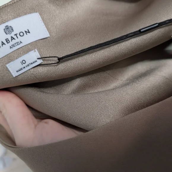 Aritzia Baboon Sun-dried Olive Deniro Vest - Picture 8 of 8